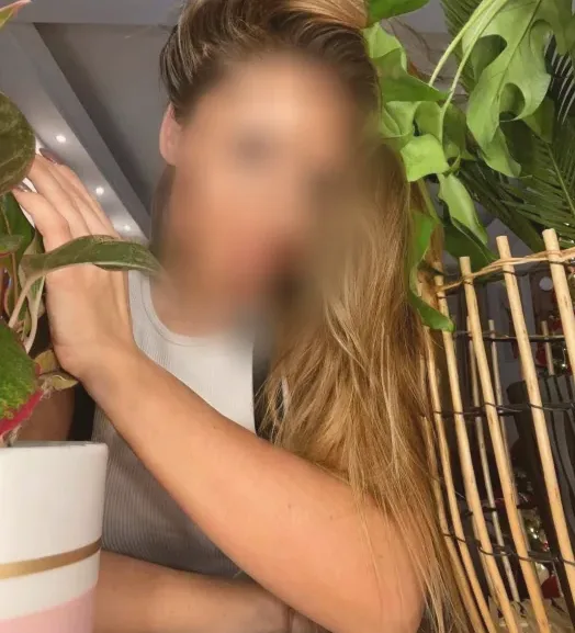 Alena, 39