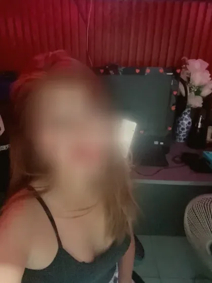 Alena, 32