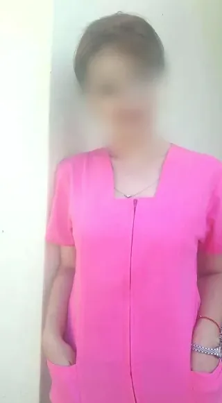 Anna, 33