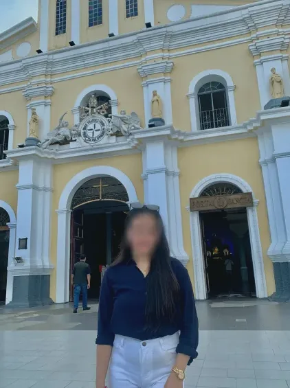 Cara, 24