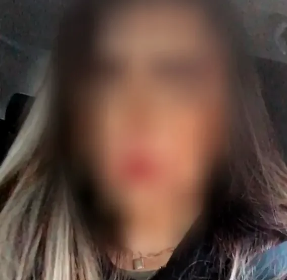Carina, 39