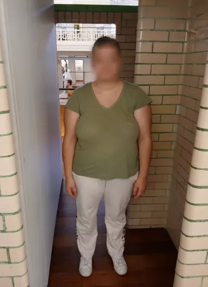 Ela, 23