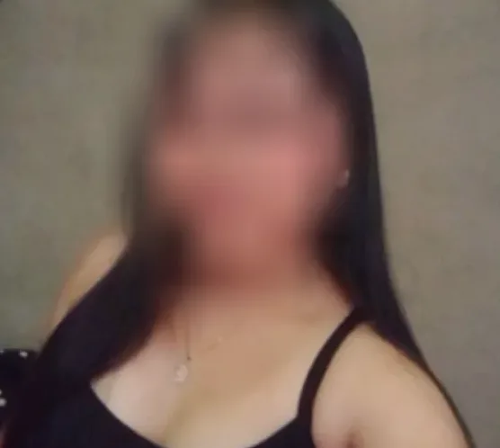 Emily, 19