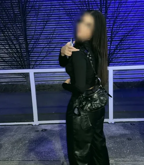 Maja, 19