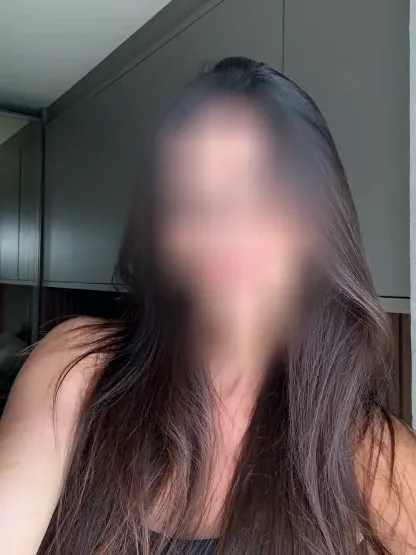 Melanie, 37