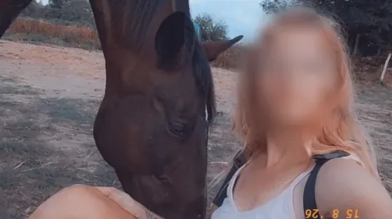 Nadine, 33