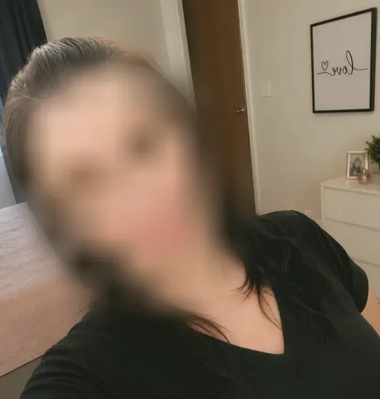 Nadja, 37