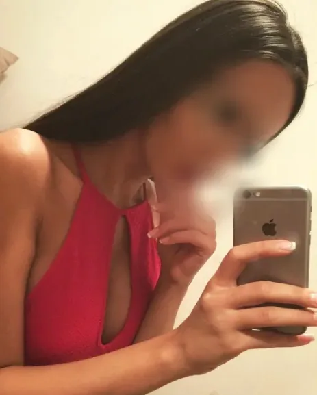 Nadja, 29