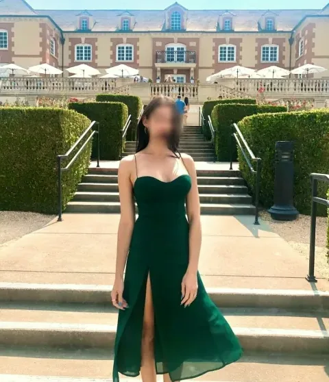 Sabrina, 32