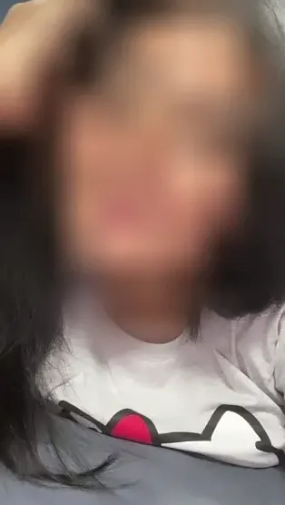 Yvonne, 25